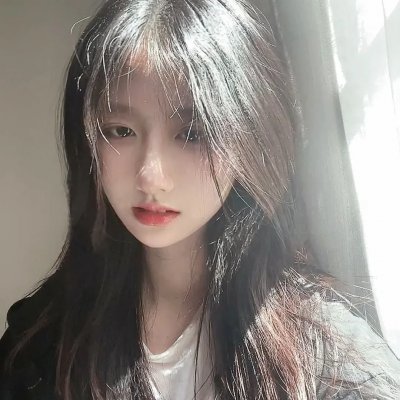 裸女游城